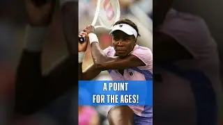 Venus Williams wins ICONIC point! 🤯
