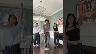 New SirenHead dance 🕺🏽 #shorts #skyyjade