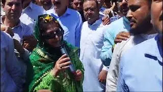 PDP President Mehbooba Mufti organized a dynamic market road show