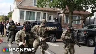 Judge orders release of hundreds of people detained by ICE, CBP in Chicago