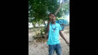 Freestyle Jamaican talent! (Kapella Don @ 2:30)