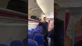 Tips and tricks on the airplane✈️ #cabincrew #vlog #flight #travel #aviation