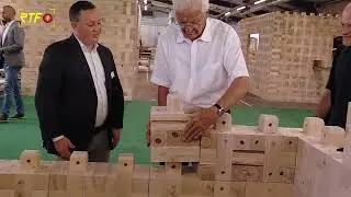 Ministerpr&auml;sident Kretschmann besucht TRIQBRIQ AG in T&uuml;bingen