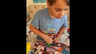 Собирай вместе со мной кубик Lego Classic 10962 и mini figures Marvel