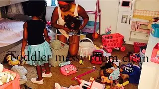 Toddler and I clean girls room/messy room clean up.