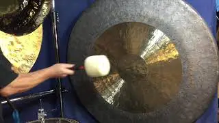 Dark Star 44&rdquo; Gong & Paiste 28&rdquo; Symphonic Gong.
