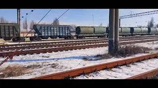 ВОЛОДИМИР ЛЕНІН ВЛ80Т-1875 В ГОЛОВІ ВАНТАЖНОГО ЕЛЕКТРОВОЗА ГРУЗОВИЙ СКЛАД #УКРЗАЛІЗНИЦЯ #ПОЕЗДА 