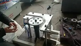 bottle mouth cutting machine ,after produce plastic botlle by blow molding machine