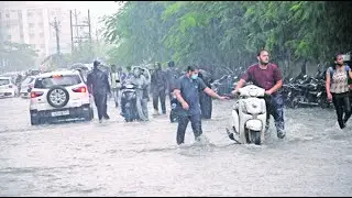 Heavy rains lash parts of Gujarat