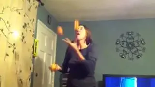 Juggling AND eating the apples