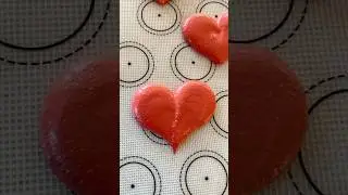 How to pipe Heart Shaped Macarons #macarons #frenchmacarons #heartcookies #heart #dessert #baking