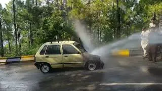 Murree Mehran Taxi Car On FIRE | Idiots at Work