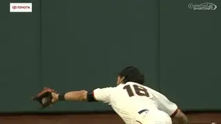 PIT@SF: Pagan protects Giants' lead with diving grab
