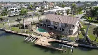 🌅 Luxury Waterfront Living in Naples 🌅