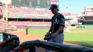 OAK@CIN: Mengden goes 5 2/3 innings in MLB debut