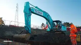 Paul Shelley Kobelco SK350LC-11E