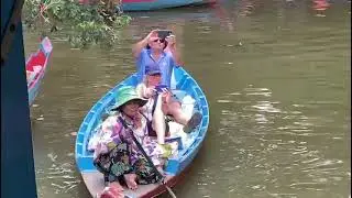 Rolling boat at Tonle Sap Lake 