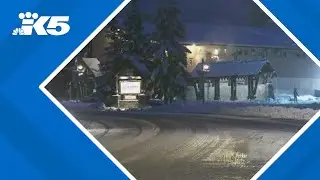 Snoqualmie Pass reopens after several vehicle spinouts