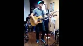 Laurin Harrison singing in NY Coffee, Kirov, Russia.