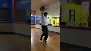 Gotta love Detroit style 🔥🔥🔥 #rollerskating #blackskaters #skate #rollerskaters