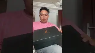 Air Jordan Mid 1 - White/Deep Royal Blue colorway #unboxing #unboxingshoes #nike #nikejordan #swoosh