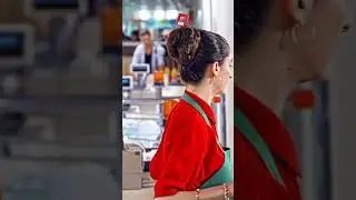 A clever trickster creates chaos in a supermarket by planting items on people to set off the securit