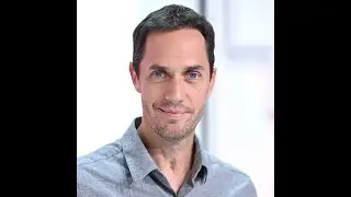 Grand Corps Malade : Sa femme Julia Marsaud a chang&eacute; de vie pour lui, avec les enfants ils sont part