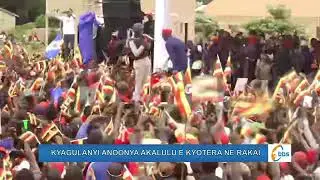 Kyagulanyi acamudde abawagizi be e Kyotera ng'anoonyeza ababaka be akalulu