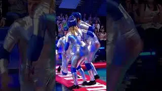 Human tower to get through the wall?