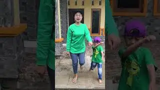 mama jalan mundur ayah jalan maju #funny #shorts