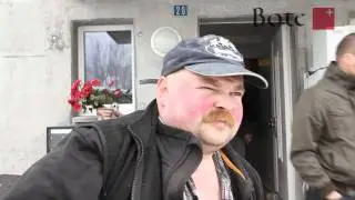 2012, Januar: Sch&auml;cht-Br&uuml;der laden zur Hausbesichtigung