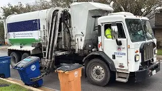 City of Austin Peterbilt 520 Amrep Automated Side Loader Garbage Truck