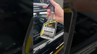 Descopera puterea de curatare superioara cu Meguiar's Ultimate Glass Cleaner! 🚘✨
