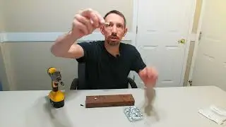 Screw box unboxing .. great idea to have some extra screws