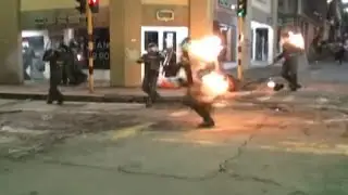 Colombia | Sobrecogedor ataque con una bomba incendiaria contra seis polic&iacute;as