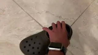CROCS ALWAYS LAND SOLE SIDE DOWN
