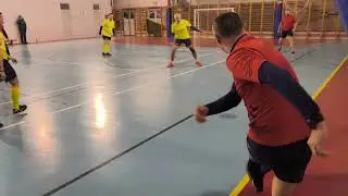 Fotbal old-boys: Cupa Moș Crăciun  2025: Fan Sport  - Smart Boys  1-0  - 18.12.2025