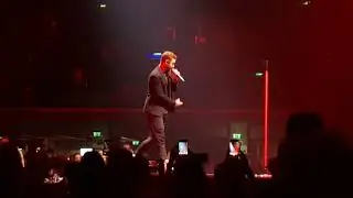 Justin Timberlake MOTW Tour Vienna - Suit and Tie