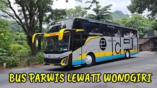 Gacorr...Basuri BUS PARIWISATA di Gerbang Kota  Wonogiri