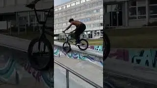 Pro #BMX Sikharin Supanmart #bmxfyp #probmx #bmxvideos #fyp #dredlocesco