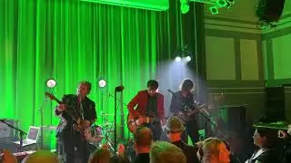 Ed Harcourt feat. Peter Mor&eacute;n: &rdquo;Almost Cut My Hair&rdquo;