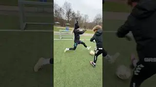 Who won🧤🔥? 1 vs 2 blocking challenge. #shorts #youtube #viral