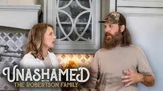 Jase Lands in the Doghouse for Selling Missy’s Heirloom & What Would You Do with $1.4 B? | 1161