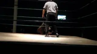 Leah Vaughan VS Sienna (CLASH Woman's Championship)