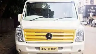Caravan Motorhome Vanity Van Rental Delhi,Hire luxury camper van with washroom delhi and outstations
