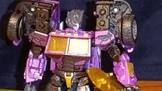 BotCon 2012 Exclusive Shattered Glass Optimus Prime Review