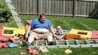 My Fat Uncle Crushes My Playhouse