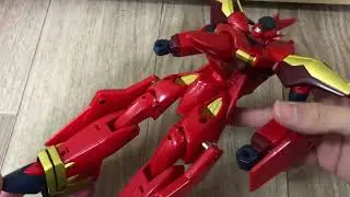 ファイヤーバルキリー　VF19 マクロス