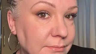 &rdquo;Office appropriate&rdquo; soft smokey eye using the Pat McGrath Mothership VII / Divine rose 1 palette.