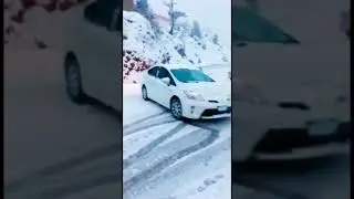 Car slipping in malam jabba - #accidents #shorts